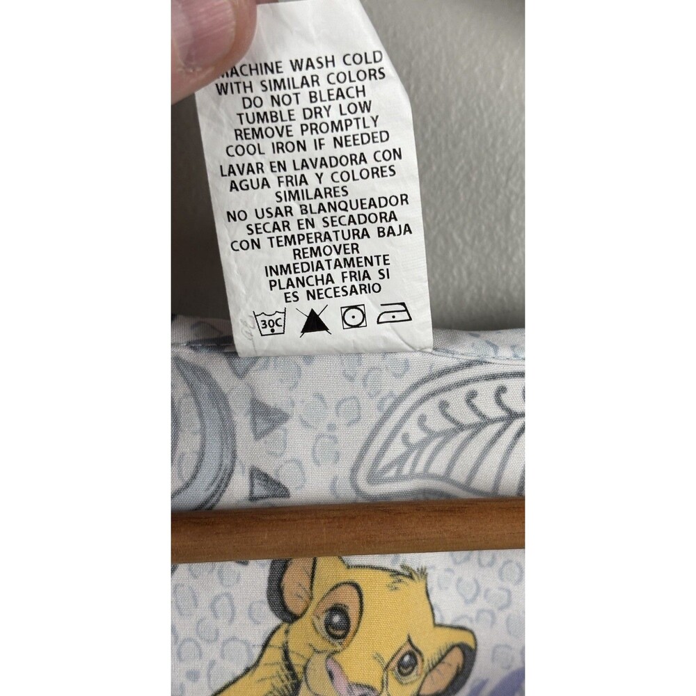 Disney Branded Lion King Scrub Top Women's Size Medium Short Sleeve - Picture 6 of 6
